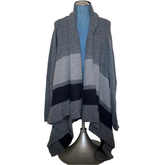 100% Alpaca Cardigan - Picture 1 of 3